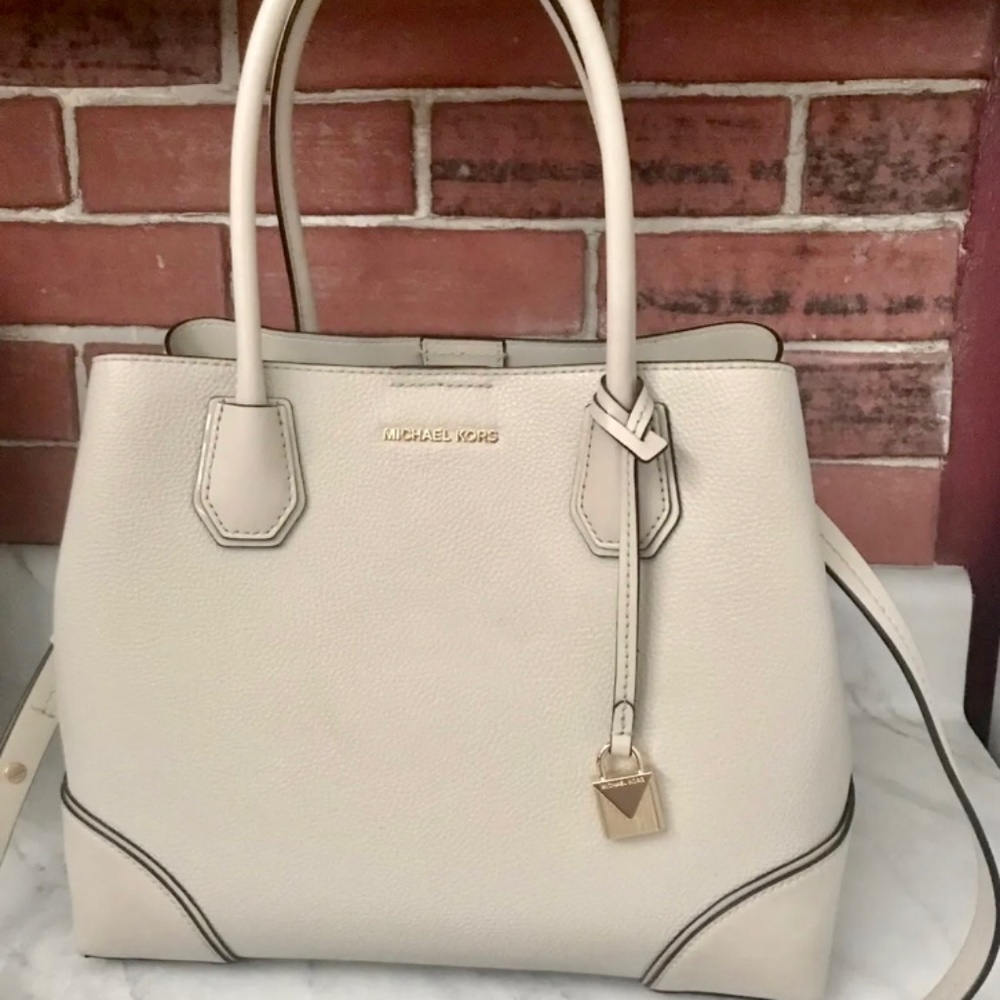Michael Kors  jet set tote bag